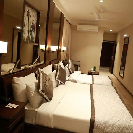 Hotel Golden Tower Amritsar Exterior foto
