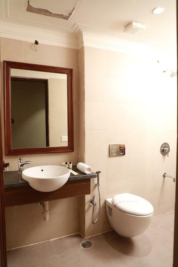 Hotel Golden Tower Amritsar Exterior foto